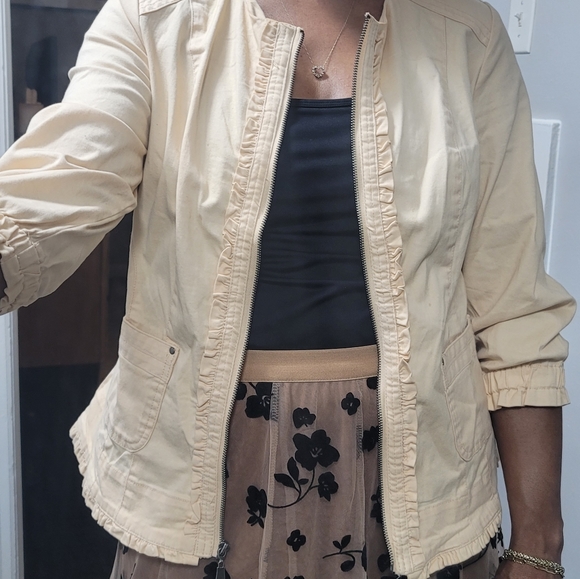 Jacket - Picture 9 of 9